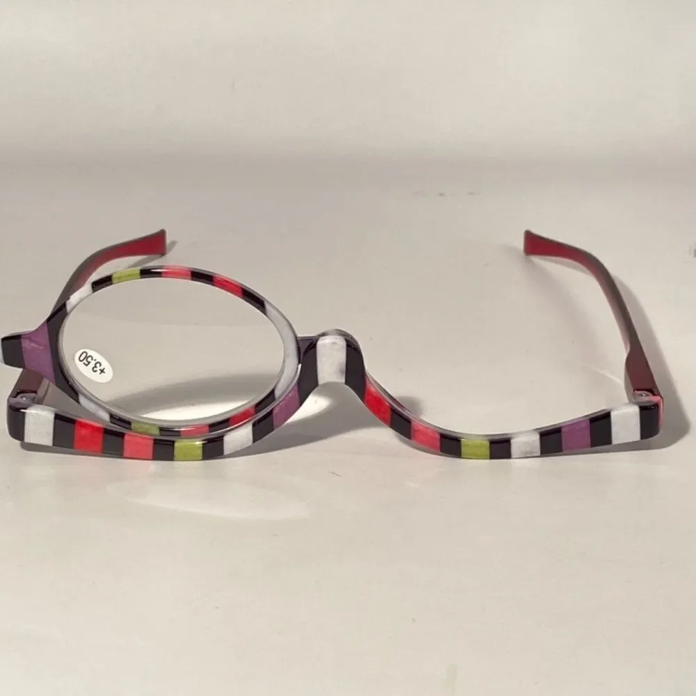 1006 Makeup Cosmetic 3.50 Flip Magnifying Glasses For Precision Application NWT